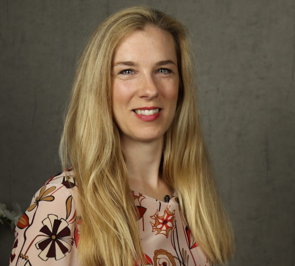 Dr. Carolina Kleebaur